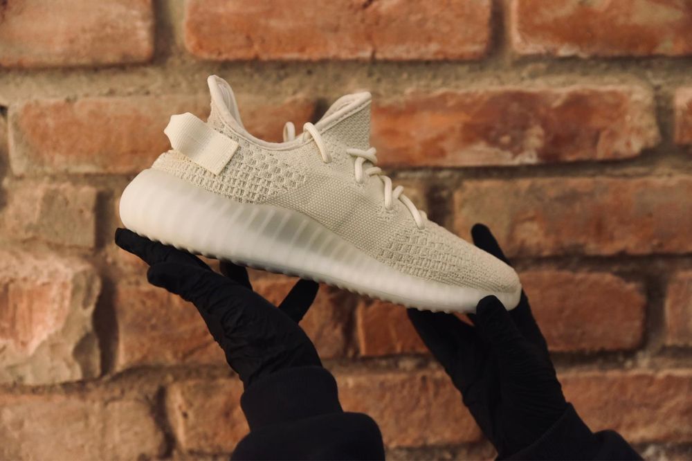 Yeezy 350 v2 bone