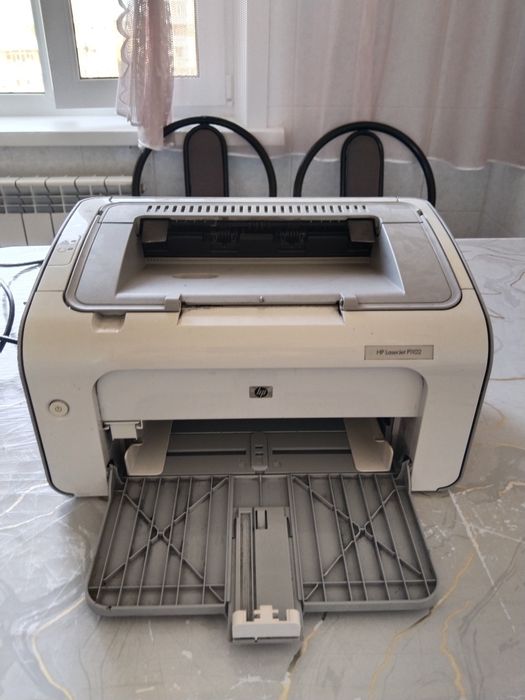 Продаю принтер hp 1102 в хорошем состоянии