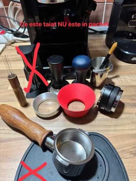 Espressor manual DeLonghi ECP3121BK + Garantie + Accesorii extra