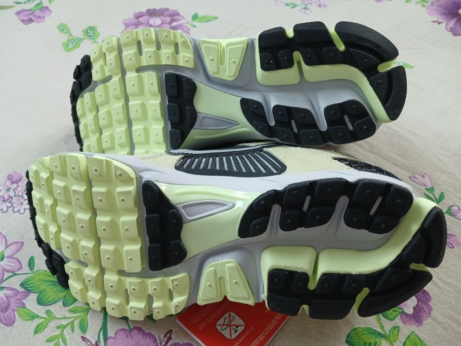 NIKE VOMERO бренд красовки привезли из Кореи  супер качество