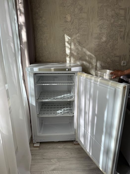 Морозилка indesit 142 литра