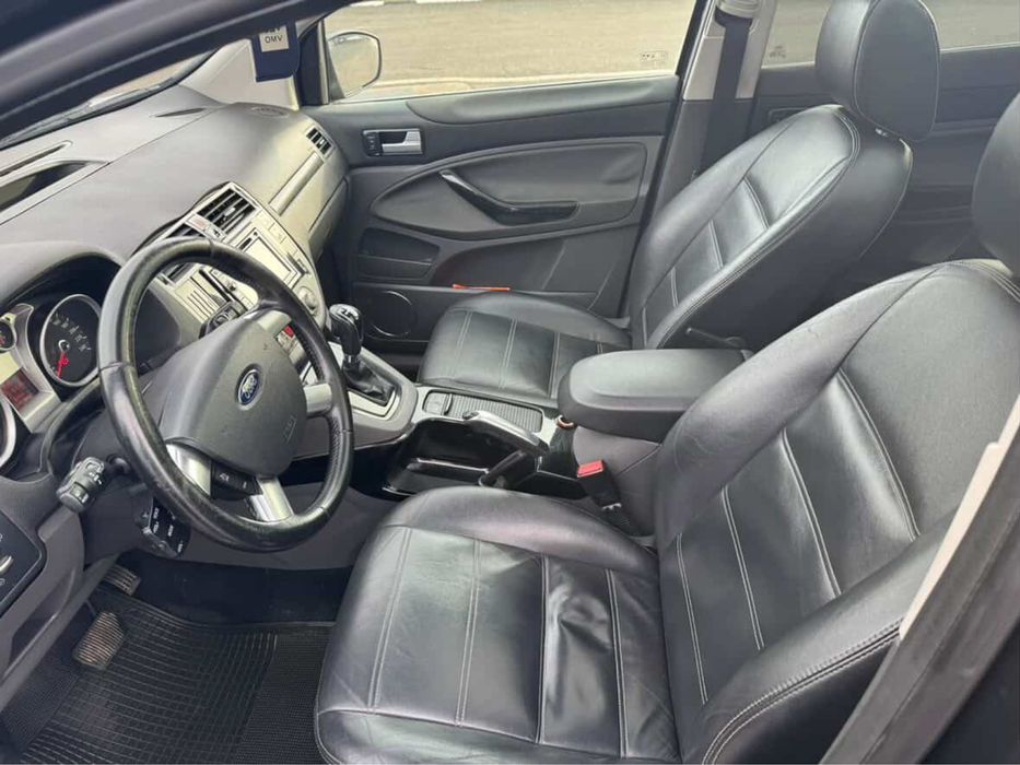 Ford Kuga 2.0 TDCI 163 CP Automata 4x4 2012-întretinută