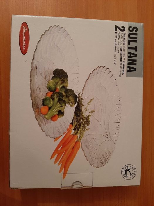 Тарелки        блюдо