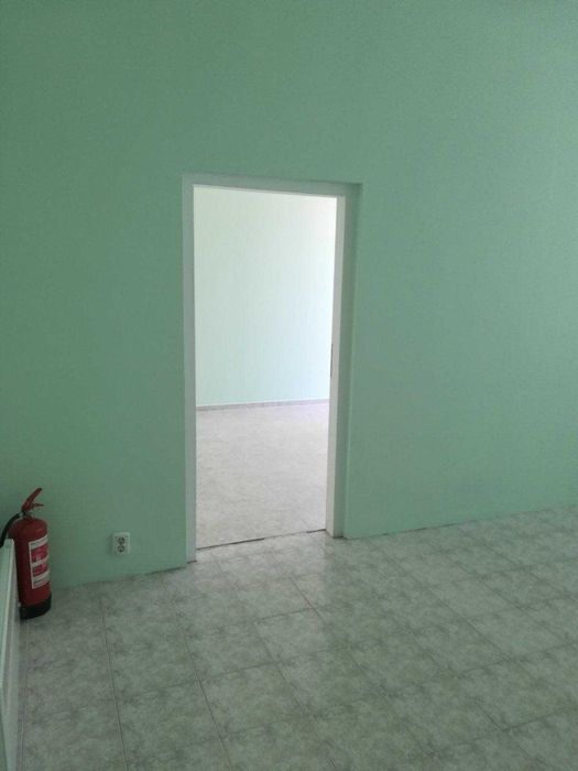 Дава се под наем Офис в Стара Загора, Център - 50 кв.м за 127.5 € - Снимка #2