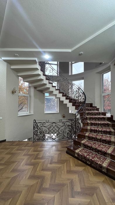 Зангиота туманида Уй Сотилади