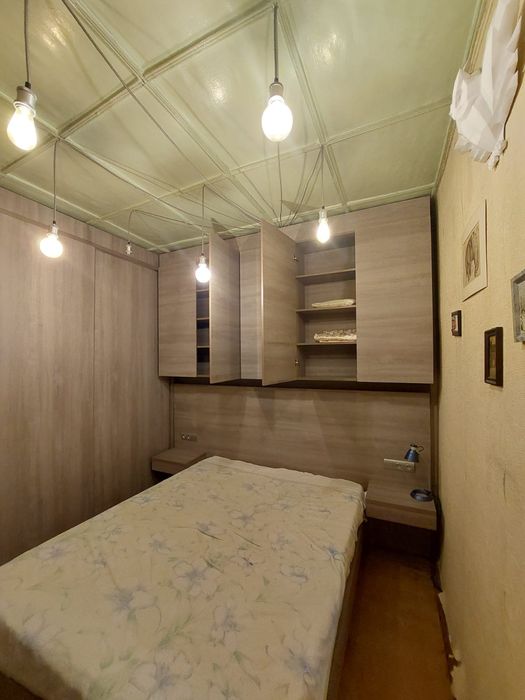 Кровать с тумбами