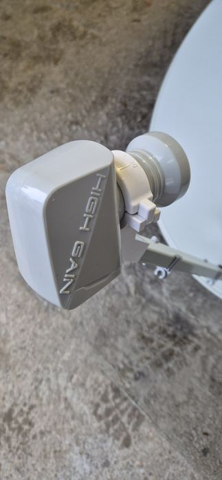 Сателитна антена/чиния.