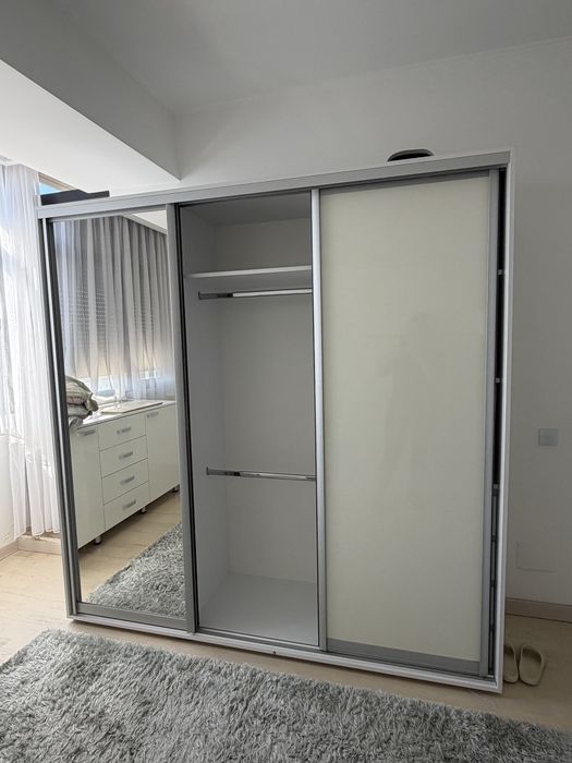 Dulap/dressing usi culisante