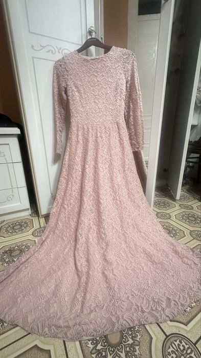 платье в отличном состоянии