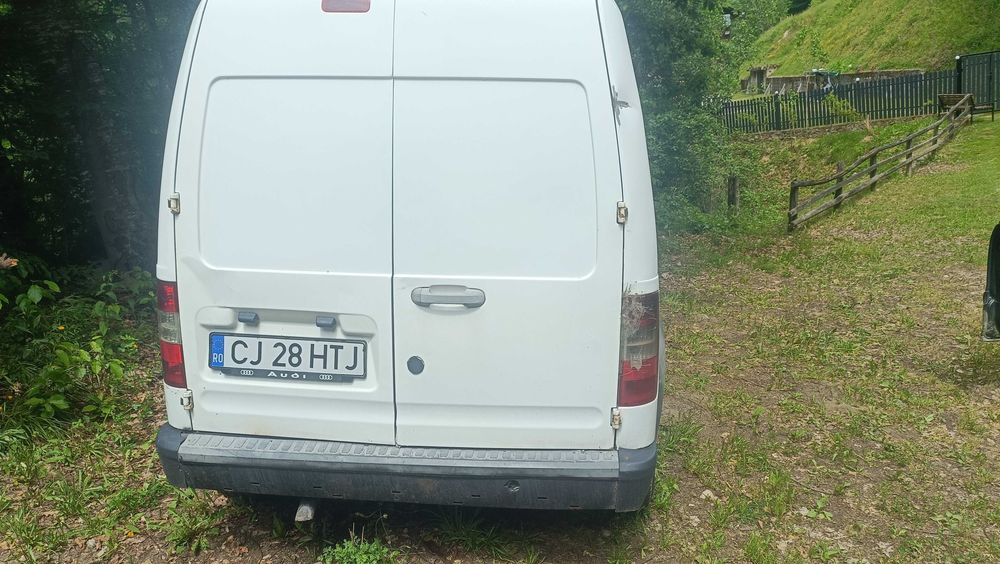 Vând Ford transit Conect 1,8 an 2005 .preț 3800 lei, pt mai multe detali la telefon. 0753782065