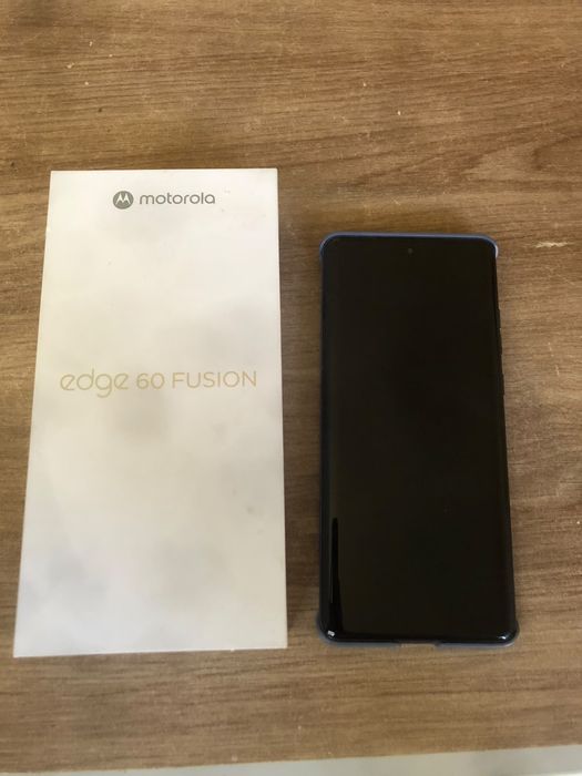 Vând telefon edge 60 fusion nou  256GB 12Ram