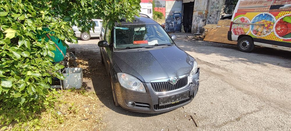 Skoda roomster 1.9TDI BLS 105кс 100000км за части