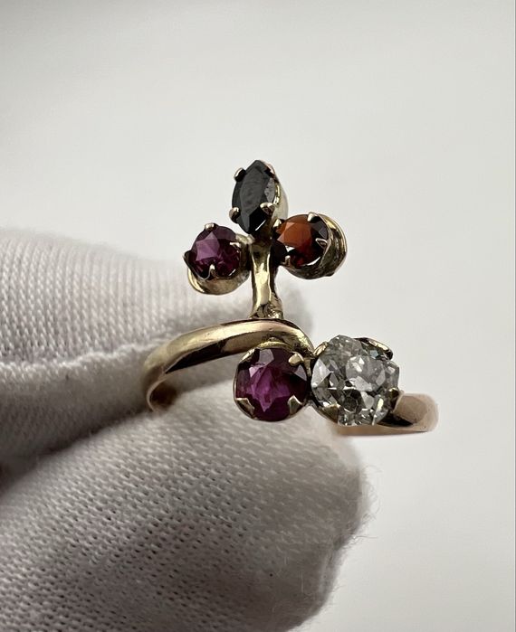 Пръстен с диамант 0.25ct сапфир и други естествени камъни