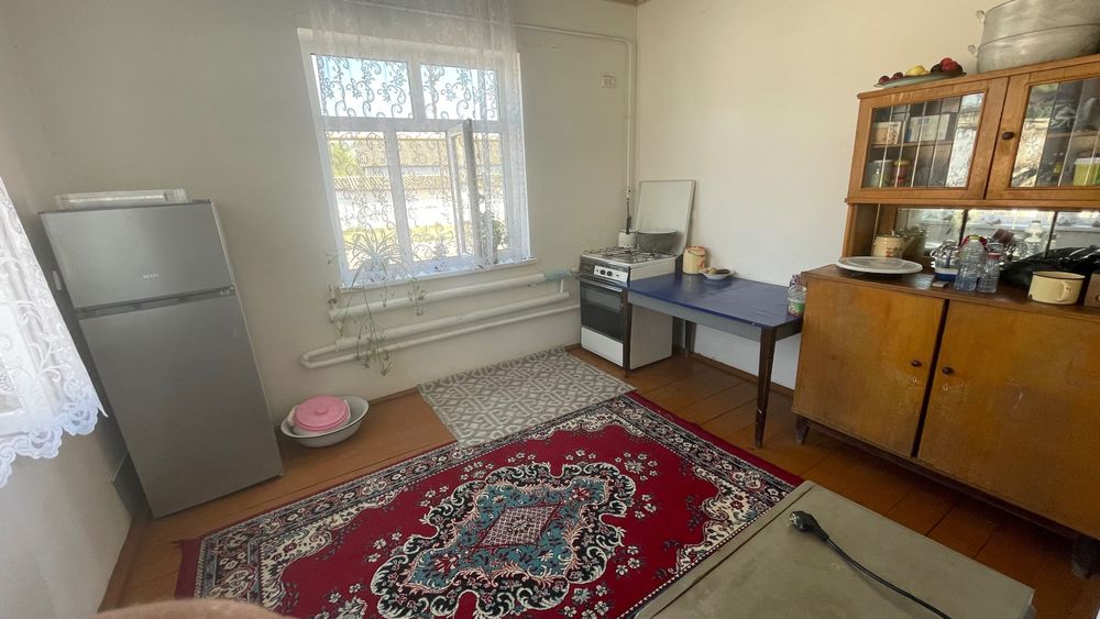 Uy sotiladi, srochno