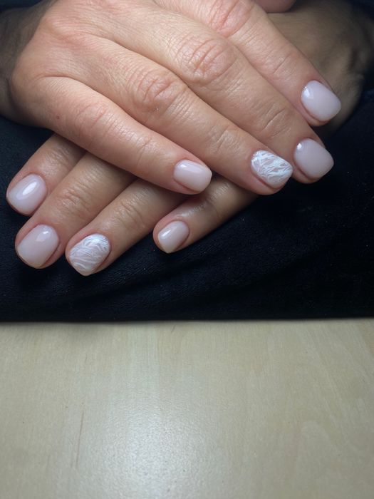 Unghii cu gel/semipermanenta