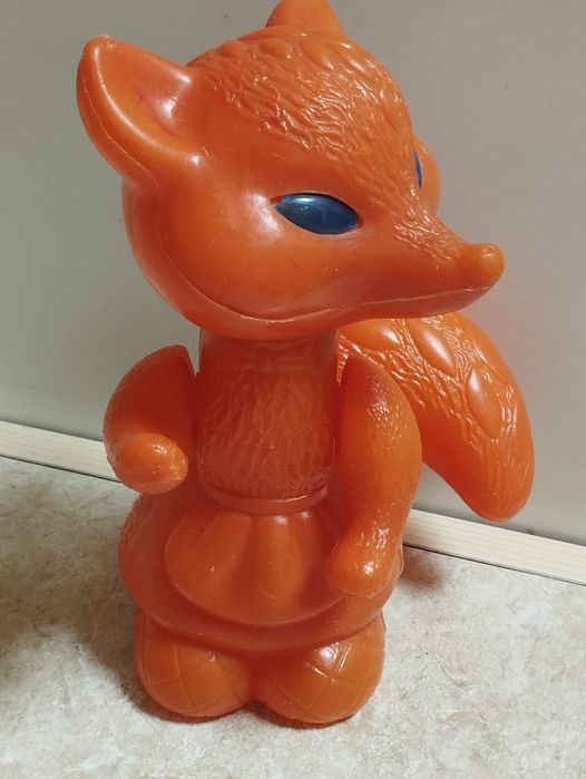 Игрушка из пластика (СССР) - Лиса