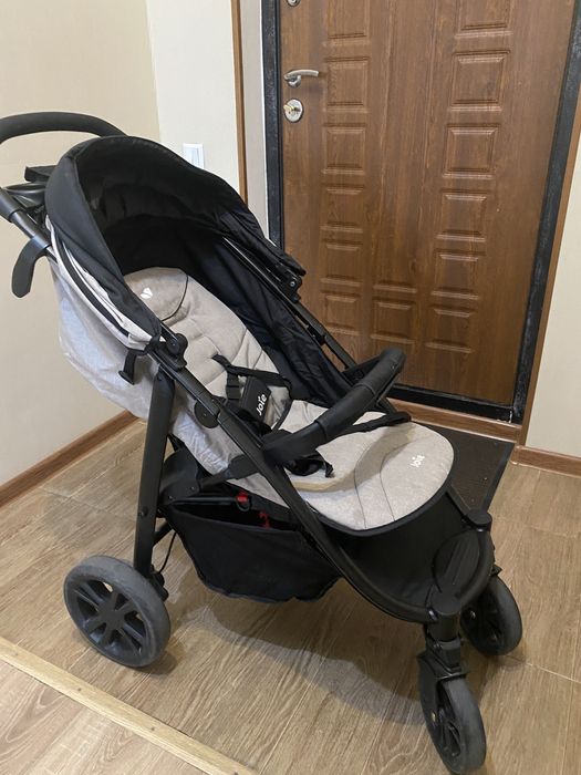 Прогулочная коляска Joie Litetrax 4