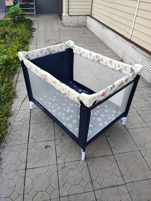 Манеж детский с москитной сеткой