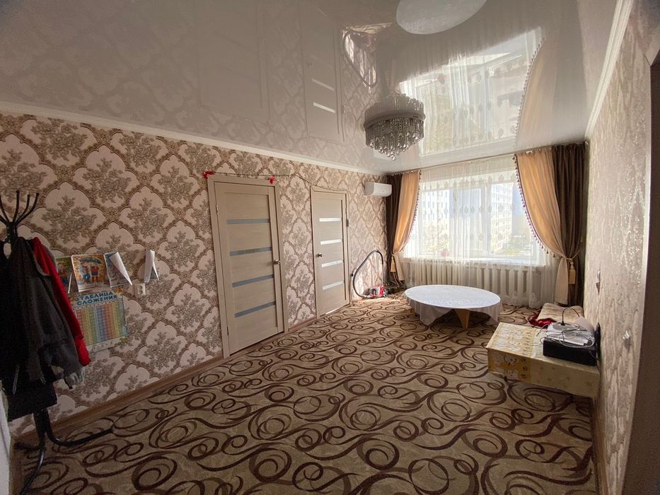 Продам четырёхкомнатную квартиру