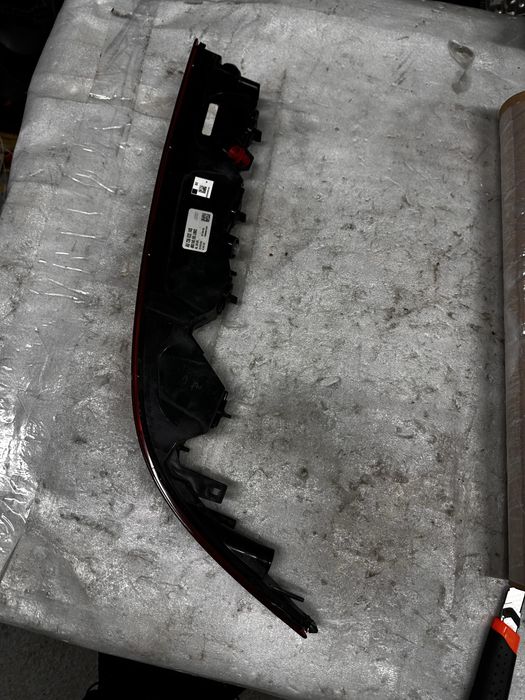 Stop stânga bară spate audi q7.4m.cod:4m0945095.