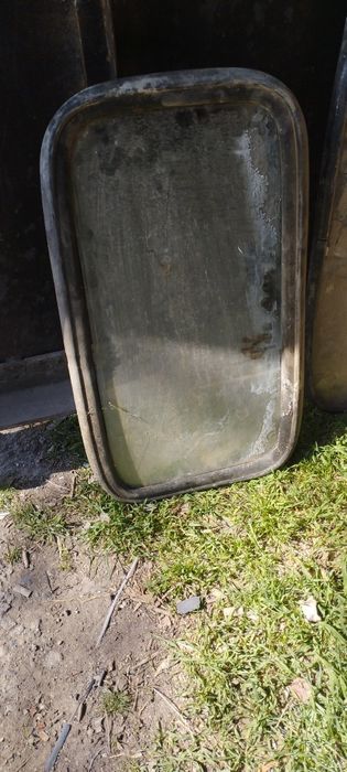 Продам комплект стекла,резинки на кабину Газель