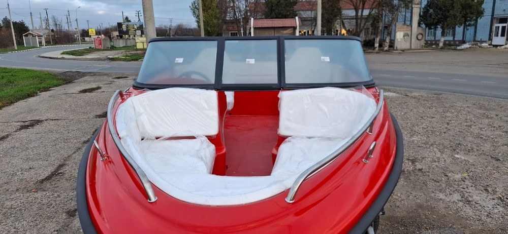 Катер Касатка vt 530 "красная фурия