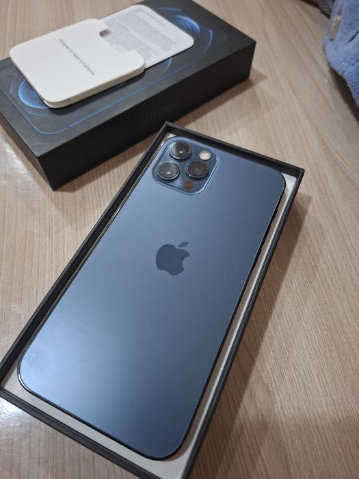 Продам IPhone 12 pro