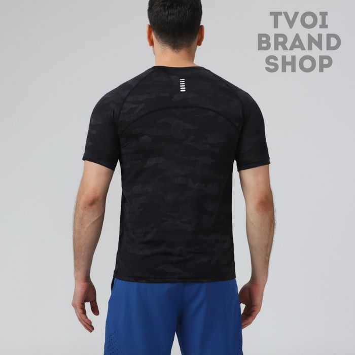 Спортивная футболка