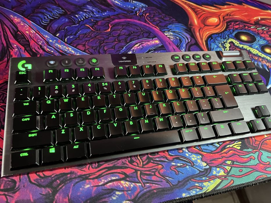 Tastatura Logitech G915 TKL Clicky Wireless