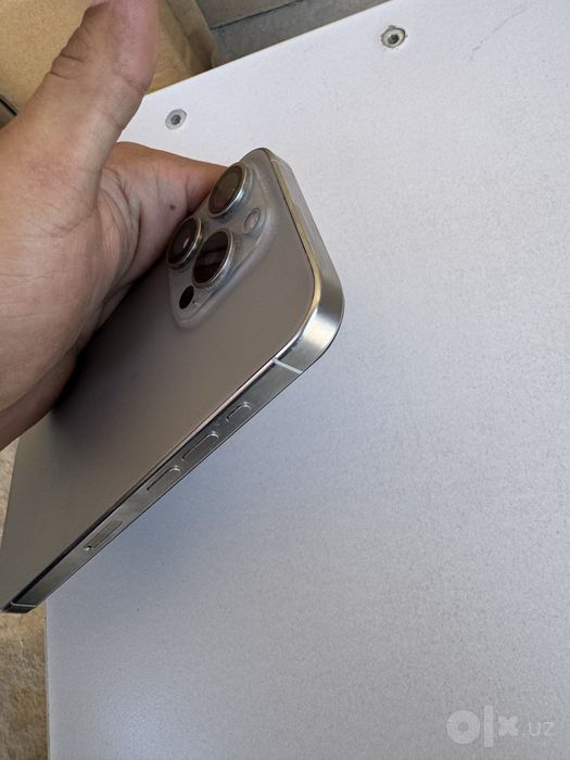 Iphone 15 pro Ideal Natural titanium