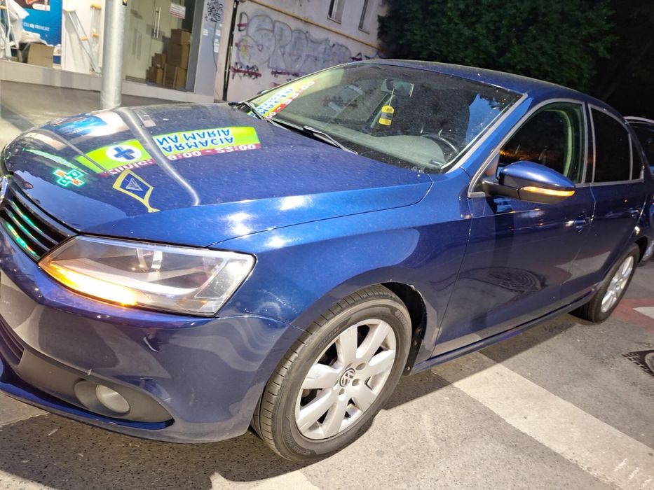 VOLKSWAGEN Jetta 2011 — imagine 4