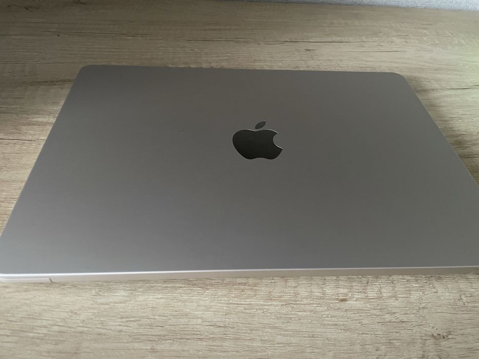 Macbook Air M2, 13.6, 16гб, 1тб