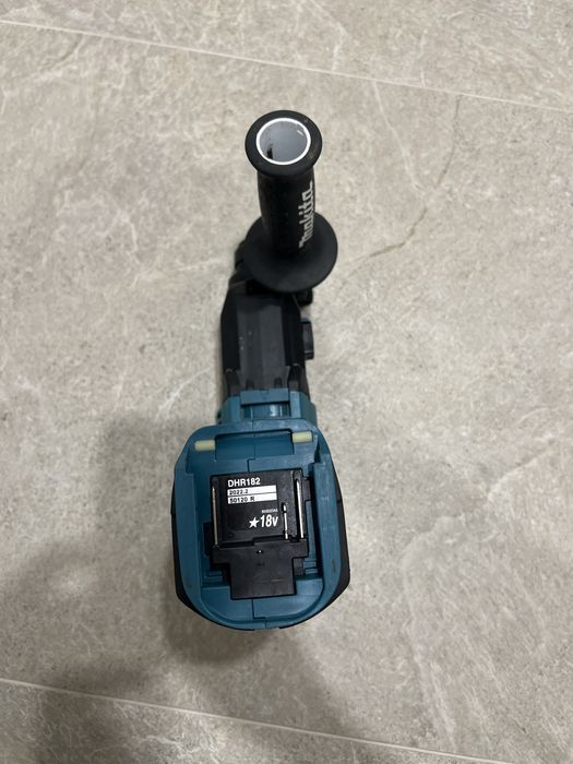 Makita DHR182Z ciocan rotopercutor si demolator cu acumulator 18 V