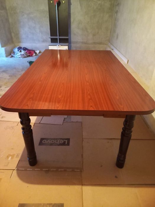 Стол,стулья келісіммен