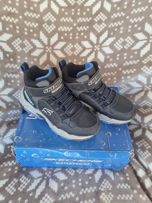 Bocanci baieti Skechers marime 29