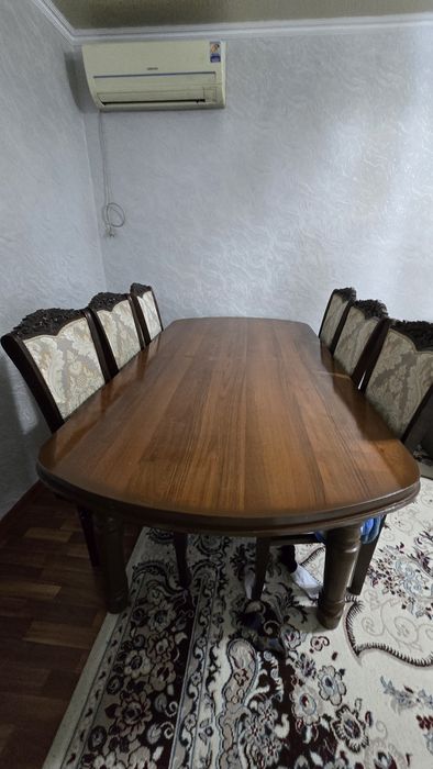 Продается большой стол