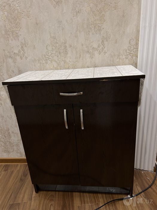 Комод  в хорошем состоянии компактный, цена 400 000