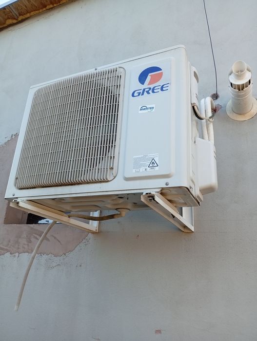 Aer condiționat inverter grele 12 000btu folosit 2 ani