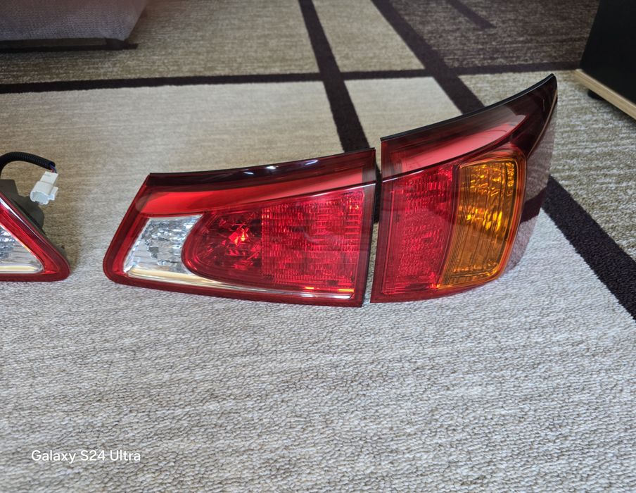 Lexus is Стопове