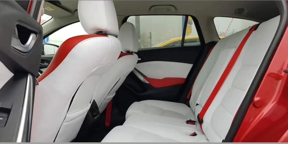 Цветни авто колани