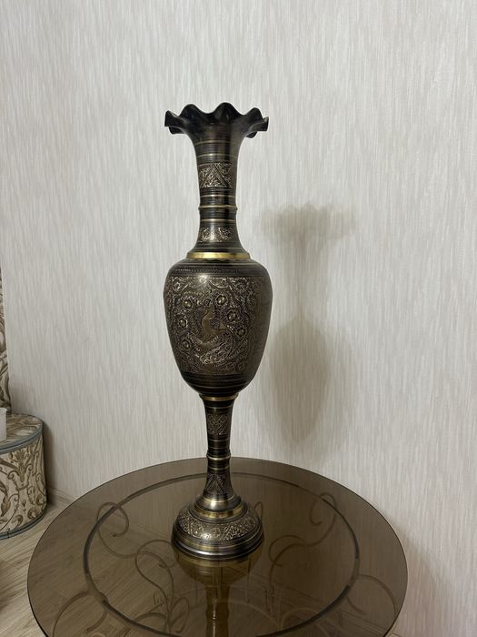 Latunniy vaza Indiyskiy