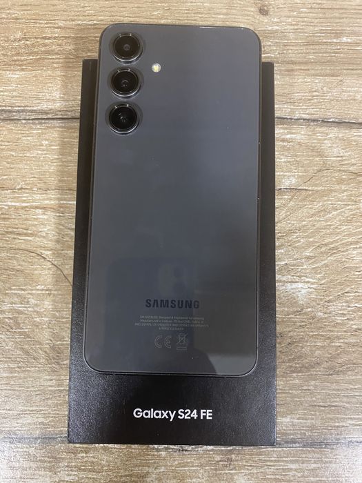 Samsung S24 FE 8/256 gb