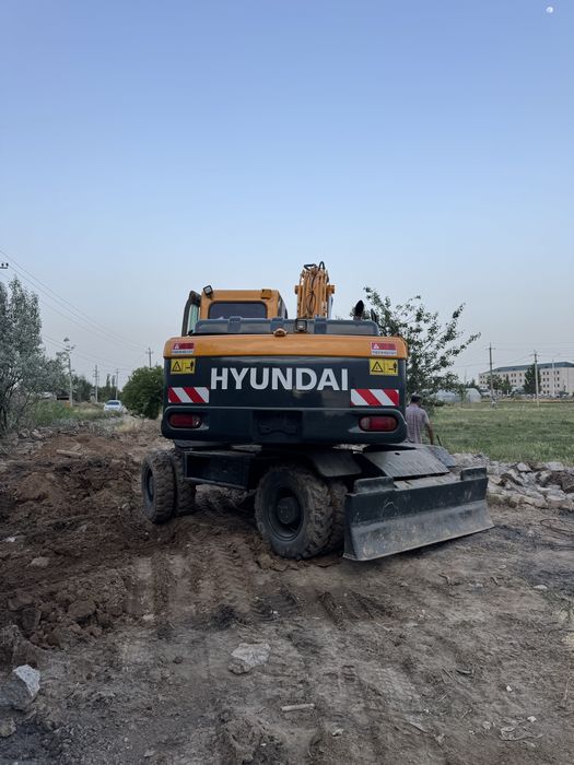 Hyundai 140w sotiladi