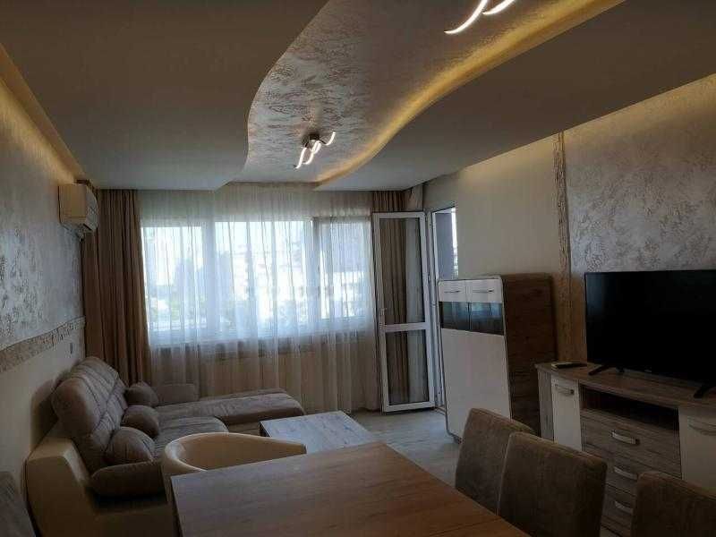 Лукс! Тристаен апартамент до зала Арена! След основен ремонт!