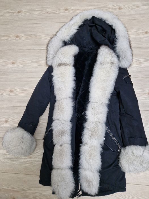 Vand geaca parka blana naturala 1200 lei