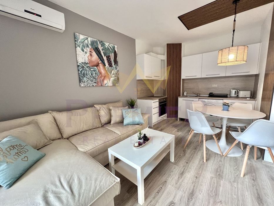 Дава се под наем Двустаен апартамент в Варна, Аспарухово - 67 кв.м за 598.23 € - Снимка #1