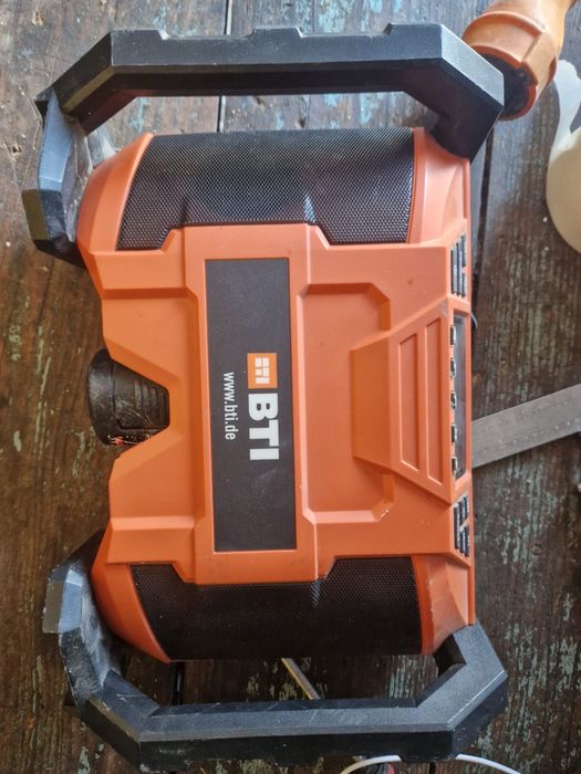 Boxa BTI AUX buna fara defecte