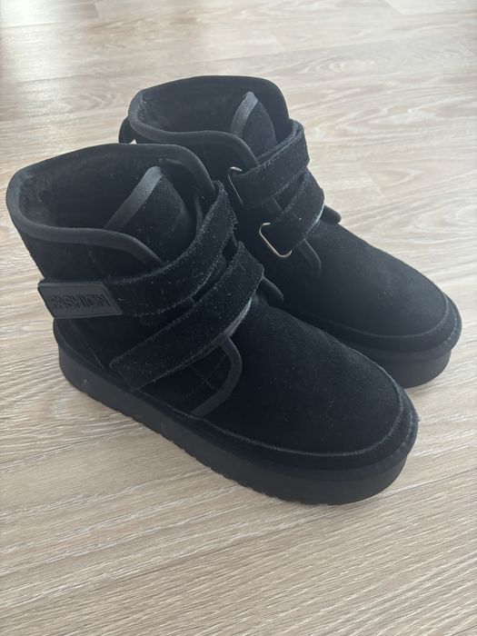 Продам угги женские