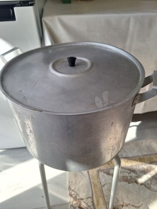 Продаётся кастрюля алюминиевая мантоварка и казан