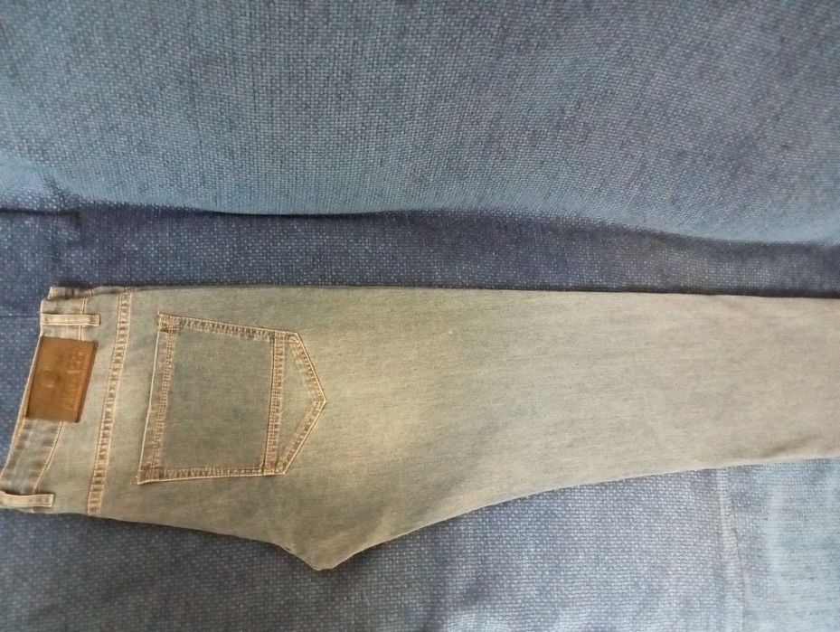 Продам мужские штаны Gap 54-56, недорого